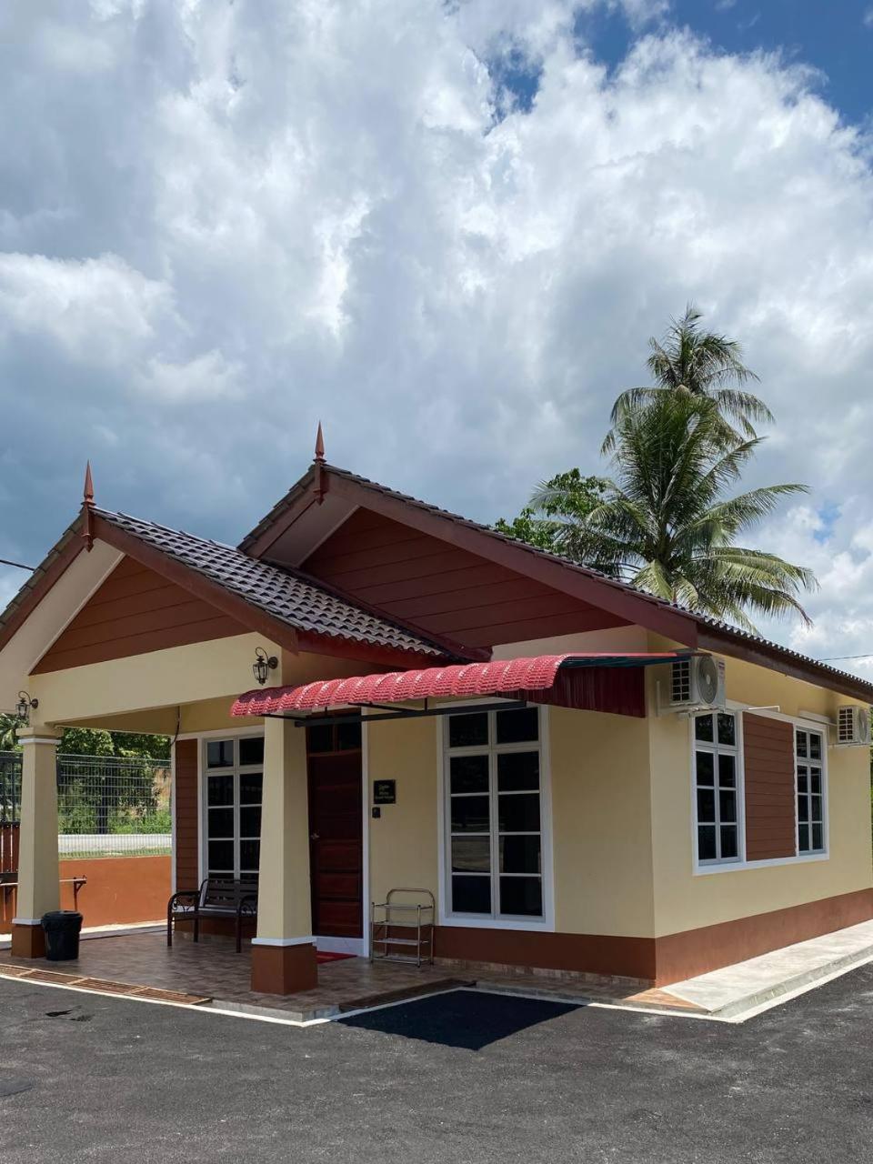Nsjay Guest House Kampong Gong Balai 外观 照片